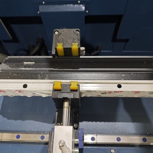 Machine de perçage et de fraisage CNC entièrement servo-assistée sur mesure pour fenêtres et portes en <span class=keywords><strong>PVC</strong></span> et aluminium, service OEM disponible - Product Image 4