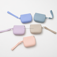Sac à friandises pour animaux de compagnie en silicone VaryWell, étanche, pour friandises pour chats et poulets, pour l'entraînement en extérieur, pochette de récompense, accessoires pour chiens
