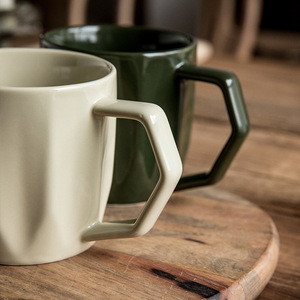 Tasse à café en céramique blanche et verte, style rétro japonais, avec logo personnalisé, faite à la main, en porcelaine miroir, pour café - Product Image 4