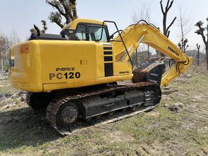 รถขุดตีนตะขาบ PC120 Komatsu มือสองน้ำหนัก1ตันประกอบกับเครื่องยนต์ของอีซูซุและส่วนประกอบหลัก-มอเตอร์และปั๊ม - Product Image 3