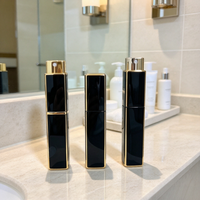 Atomiseur de parfum rechargeable carré avec revêtement intérieur en PP, conception de remplissage par le bas rotative, flacon pulvérisateur de parfum cosmétique
