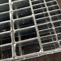 Grille en acier au carbone allié galvanisé à chaud - Antidérapante, à dents, robuste, pour passerelles industrielles, drainage, parcs, villas, sols