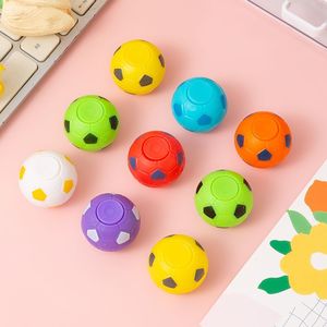 ของเล่นฟุตบอลฟิงเกอร์สปินเนอร์ 35 มม. ของเล่นคลายเครียดสำหรับเด็ก 4-7 ปี พลาสติก สำหรับทุกเพศ - Product Image 2