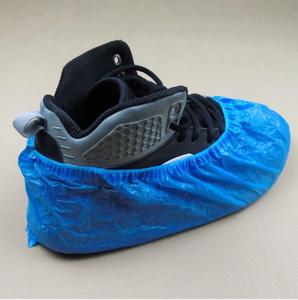 Couvertures en plastique jetables de chaussure de CPE pour des centres d'envergure de beauté - Product Image 1