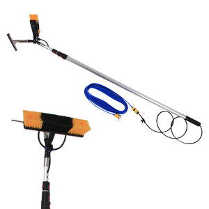 Brosse de nettoyage <span class=keywords><strong>pour</strong></span> panneaux solaires Brosse de nettoyage multifonctionnelle à jet d'eau Poteau alimenté en eau avec brosse de nettoyage de vitres avec grattoir - Product Image 5