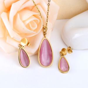 ชุดเครื่องประดับชุบทอง 18K ขายดีอันดับต้นๆ สำหรับผู้หญิง ชุดเครื่องประดับหินสีรุ้งทันสมัยสำหรับงานปาร์ตี้ ต่างหูแบบห้อยไม่หมอง - Product Image 6