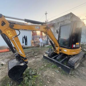 Presque neuf, de haute qualité, mini-excavatrice hydraulique sur chenilles Caterpillar 303 de 3 tonnes d'occasion pour travaux d'aménagement paysager - Product Image 3