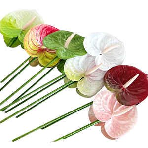 Flor decorativa simulada Palma roja <span class=keywords><strong>Matilda</strong></span> Arreglo floral Palma blanca Palma verde Hogar Flor artificial blanca - Product Image 1