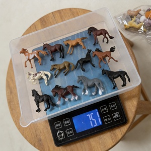 Set di Ornamenti per Casa delle Bambole a Tema Animali Selvatici: Modelli in PVC di Cavallo, Puledro, Stallone e Cavallo da <span class=keywords><strong>Ranch</strong></span> - <span class=keywords><strong>Giocattolo</strong></span> per Bambini dai 4 ai 6 Anni - Product Image 3