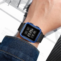 Montre sport numérique LED étanche noire à double fuseau horaire pour homme de la marque SHUAIKE avec fonction alarme