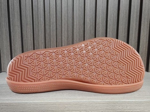 2025 prix usine haute qualité grande taille pieds nus chaussures semelles léger <span class=keywords><strong>anti</strong></span>-dérapant protection orteil bas <span class=keywords><strong>semelle</strong></span> en caoutchouc - Product Image 2