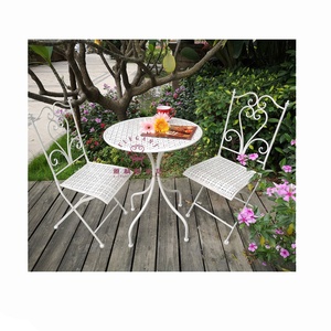 Set Bistrot Classico in Ferro <span class=keywords><strong>Verde</strong></span> Resistente 3 Pezzi Arredamento <span class=keywords><strong>da</strong></span> Giardino <span class=keywords><strong>Esterno</strong></span> 1 <span class=keywords><strong>Tavolo</strong></span> 2 Sedie Pieghevoli - Product Image 1