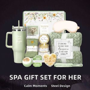 Panier-cadeau de soins personnels pour femmes, pour l'anniversaire ou la fête des mères, avec gobelet isotherme en acier inoxydable de 40 oz, parfum vanille, et un cadeau en flanelle de luxe - Product Image 5
