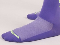Chaussettes de cyclisme personnalisées avec lettres – Nouvelle collection populaire en promotion – Chaussettes de sport respirantes à compression pour la randonnée et la course à pied – Chaussettes de sport Hello pour hommes et équipes