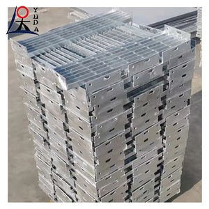 Nuovo Design Grigliato in Acciaio 30x3 per Copertura Canali, Passerelle Metalliche, Copertura Fossi in Acciaio, Peso - Product Image 6