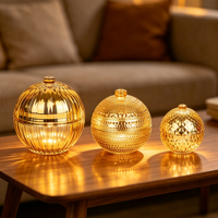 Porte-bougies en verre texturé en forme de globe, multicolores et multi-tailles, pour la décoration de table de fête, de la maison et des réceptions.