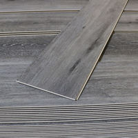 Vinyl-PVC-LVT-Bodenbelag mit Klicksystem, Wasserdicht, Verschleißfest, Umweltfreundlich, Selbstklebend, Antibakteriell, Rutschfest für Supermärkte und Einkaufszentren