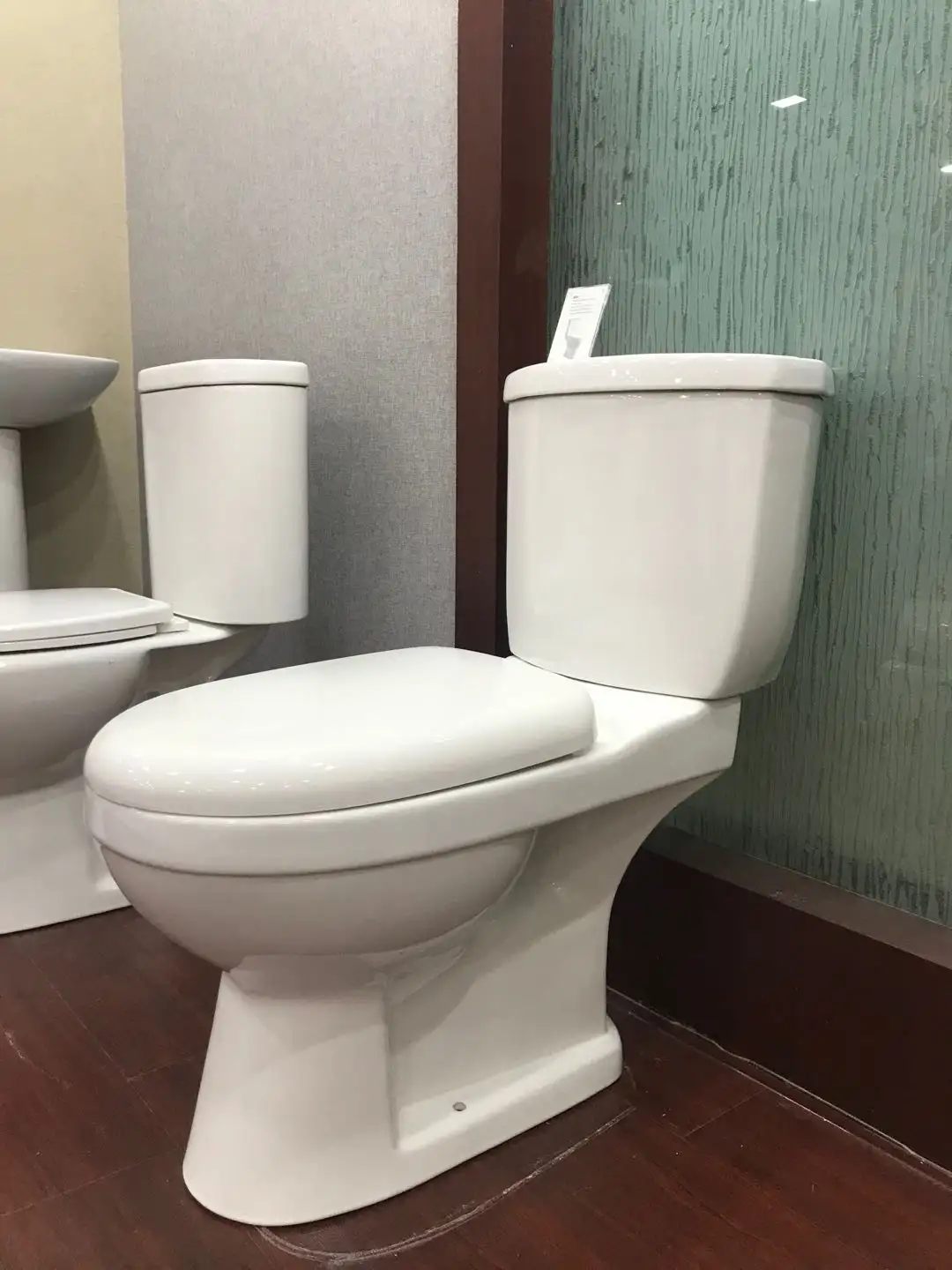 Toilette deux pièces de haute qualité articles sanitaires Offre Spéciale bon marché salle de bain WC toilette à chasse d'eau