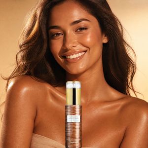 Spray Autobronceador Profesional VANERIA, Bruma Iluminadora con Extracto de Manzanilla <span class=keywords><strong>para</strong></span> una <span class=keywords><strong>Piel</strong></span> Radiante, Venta al Por Mayor de Fábrica - Product Image 2