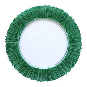 Nouveau design Assiettes de présentation en verre de 13 pouces de couleur <span class=keywords><strong>or</strong></span> et vert bord pour traiteur de mariage Vente en gros pour restaurant hôtel banquet et fête en carton - Product Image 1