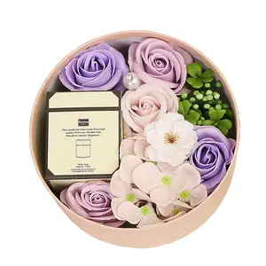 Wholesale Novelty Gift Box with Artificial Rose Heads Scented Candle Soap Valentine's Day Mother's Day New Year Father's Day