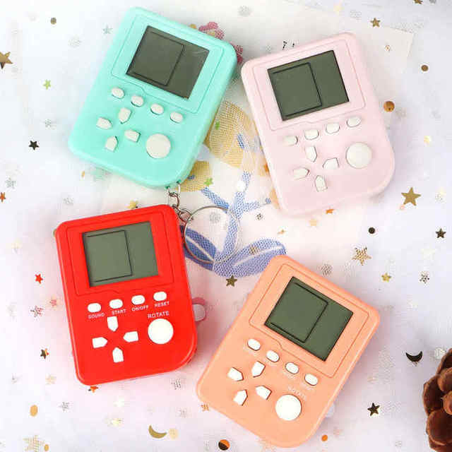New Portable Mini Keychain Game Console Pocket  Games Retro Nostalgic Classic Video Handheld Game Console
