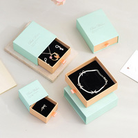 Boîte à bijoux rigide recyclable avec logo personnalisé du fabricant, doublure en éponge pour lunettes, montres, emballage cadeau, estampage à chaud en feuille d'or, mariage