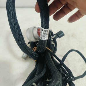 Faisceau de câblage du moteur d'excavatrice Hyundai 485VS 21QB-20500 12V gaine en PVC IP20 - Product Image 3