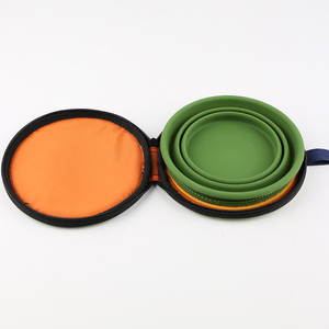 Gamelle portable en silicone de 760 ml pour chien avec sac de voyage et fermeture éclair, design moderne sérigraphié, pour l'alimentation et l'eau - Product Image 1