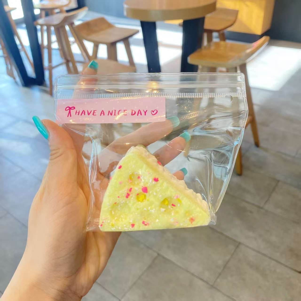 Triangle Sandwich Cheese [Yellow]