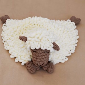 Nouvelle conception 2026 : <span class=keywords><strong>Doudou</strong></span> agneau en crochet, couverture douce pour bébé, jouet réconfortant pour nourrisson, <span class=keywords><strong>doudou</strong></span> <span class=keywords><strong>mouton</strong></span> en coton tricoté pour bébé - Product Image 5