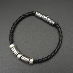 Acquista bracciale in vera pelle bracciale a fascia singola con perline in argento lucido - Product Image 6
