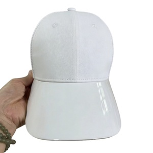 Casquette à visière en vinyle transparent personnalisable, structure à double couche permettant l'insertion libre de motifs personnalisés pour la vente en gros - Product Image 4