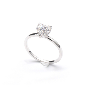 Gioielli Raffinati, Anello in Argento Sterling 925 con Moissanite a Forma di Cuore 7*7MM, Regalo per Donne, Matrimonio e Sposa - Product Image 1