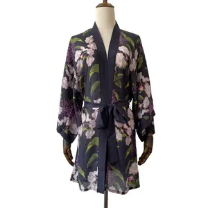 Kimono di seta personalizzato cardigan kimono floreale beach cover up robe all'ingrosso per le donne