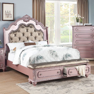 Ensemble de chambre à coucher rose métallisé style glamour - 5 pièces avec lit traîneau capitonné avec rangement, commode, miroir, armoire et table de chevet - Product Image 1