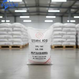 Acide stéarique doublement pressé pour le revêtement <span class=keywords><strong>de</strong></span> <span class=keywords><strong>carbonate</strong></span> <span class=keywords><strong>de</strong></span> <span class=keywords><strong>calcium</strong></span> dans le plastique ou le caoutchouc 1842 Cas 57114 - Product Image 1