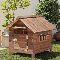 Luxe moderne all-season grote hondenverblijf regenbestendige buiten houten hondenkennel met knoopsluiting solide dierenontwerp hondenhuis kooi OEM