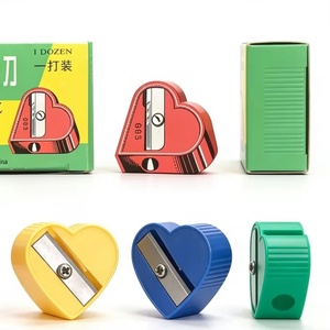 Sacapuntas Manual con Forma de Corazón, Bonito y Económico, de Buena Calidad y Precio Competitivo, para Estudiantes, Material Escolar Kawaii para Niños - Product Image 1