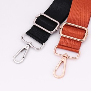 <span class=keywords><strong>Borsa</strong></span> a <span class=keywords><strong>tracolla</strong></span> in Nylon intrecciata con Logo personalizzato 38mm <span class=keywords><strong>tracolla</strong></span> con cinturino regolabile per <span class=keywords><strong>borsa</strong></span> portatile zaino - Product Image 5