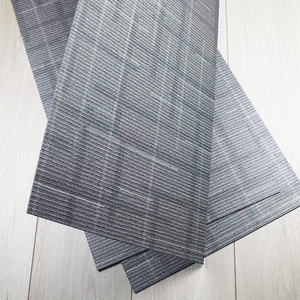 Revêtement de <span class=keywords><strong>sol</strong></span> en vinyle SPC à clic résistant aux chocs de qualité supérieure pour une utilisation en intérieur <span class=keywords><strong>Anti</strong></span>-décoloration Imperméable Noyau rigide Sans odeur - Product Image 3