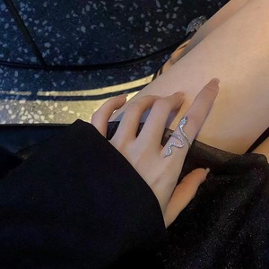 <span class=keywords><strong>Anello</strong></span> Elegante a Forma di <span class=keywords><strong>Serpente</strong></span> per <span class=keywords><strong>Donna</strong></span>, Placcato in Oro KC, Gioiello per Uso Quotidiano e Formale, <span class=keywords><strong>Anello</strong></span> di Lusso per Tutto l'Anno N800216 - Product Image 4