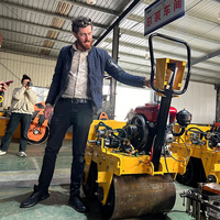 Mini-compacteur routier vibratoire à double tambour de 0,6 tonne avec pompe, moteur et composants essentiels