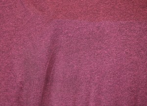 Tissu jersey tricoté, fuchsia chiné, athlétique, évacuant l'humidité, 100% polyester, 60 pouces - Product Image 4