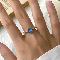 Bague Vintage en Argent 925 Plaqué Or 18K avec Zircon Bleu Taille Ovale et Bande en Vigne CZ – Bagues Fines