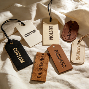 Boutique hangtag op maat, geprägd PU leer, imitatie suède, gestikte metalen ringetjes in diverse vormen, voor hondenkleding en hondenhalsbanden - Product Image 4