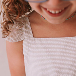 Nouvelle robe de princesse pour bébé fille, design mignon et élégant, avec volants et dentelle, pour mariage, fête ou soirée. - Product Image 6