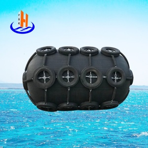Fender professionnel Yokohama pour navires commerciaux et ferries, performance stable par conditions extrêmes - Product Image 1