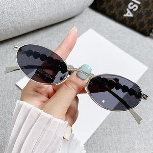 Jennie Signature Metal Oval <b>Sunglasses</b> Gold Frame Heart <b>Rhinestone</b> UV400 Women's Sunshades Class 2 - Product Image 3