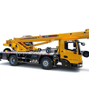 <span class=keywords><strong>Grue</strong></span> de <span class=keywords><strong>camion</strong></span> compacte 12 tonnes XCT12K-1, rayon de braquage minimal de 7 m, équipement de levage hydraulique pour la location - Product Image 1